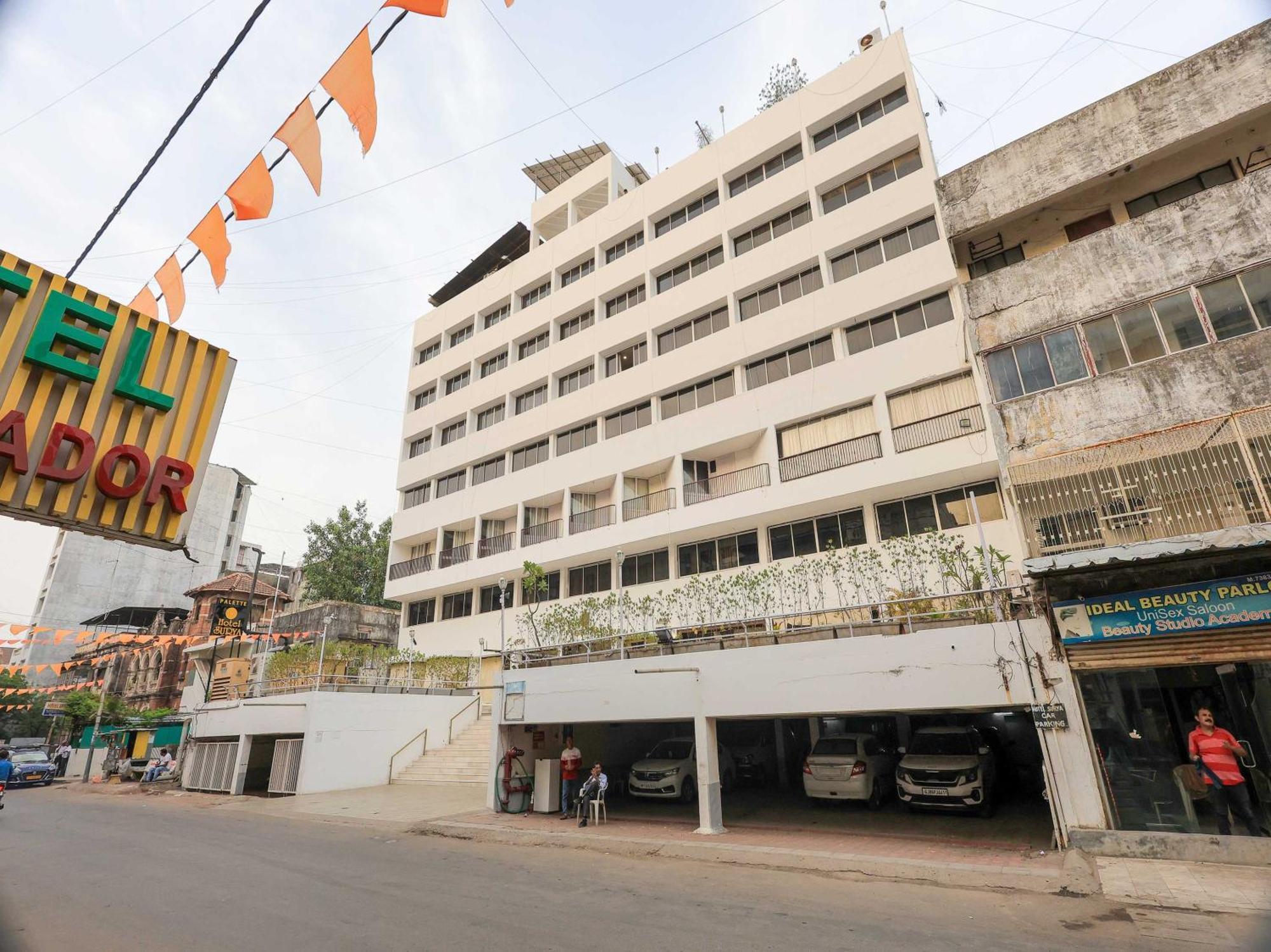 Hotel Surya Vadodara Bagian luar foto