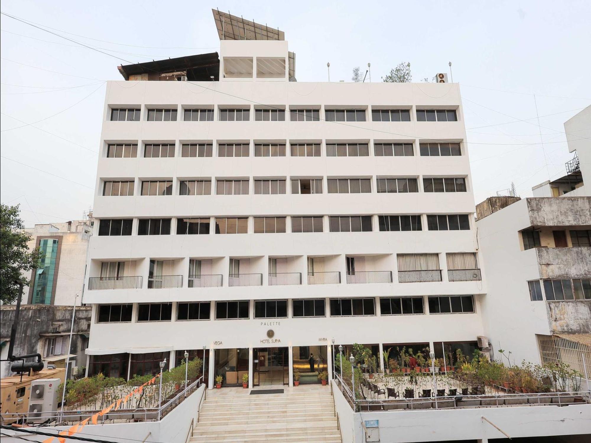 Hotel Surya Vadodara Bagian luar foto