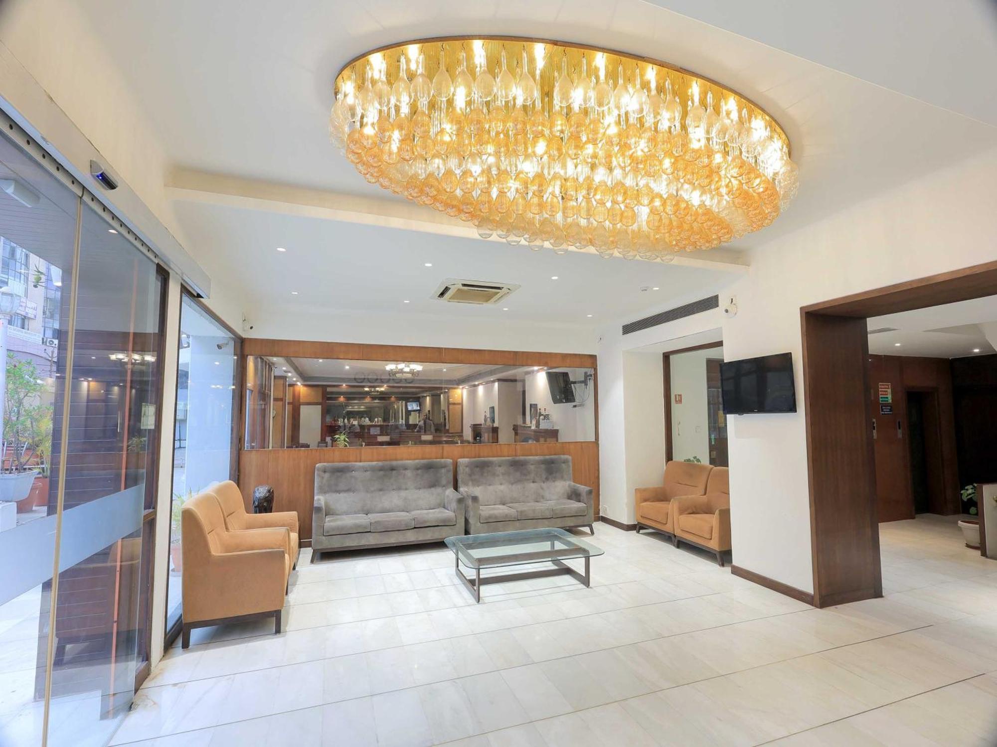 Hotel Surya Vadodara Bagian luar foto
